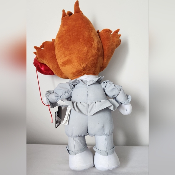 26" Pennywise Halloween Door Greeter - Picture 5 of 5